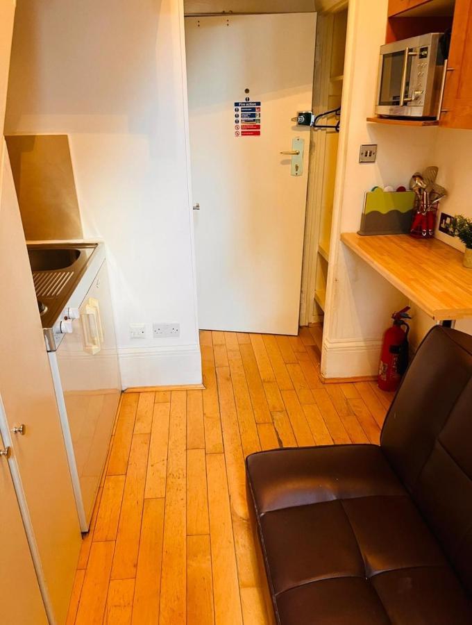 ロンドンF10- Mezzanine 1St Floor Flat Fits 3 Near Paddingtonアパートメント エクステリア 写真
